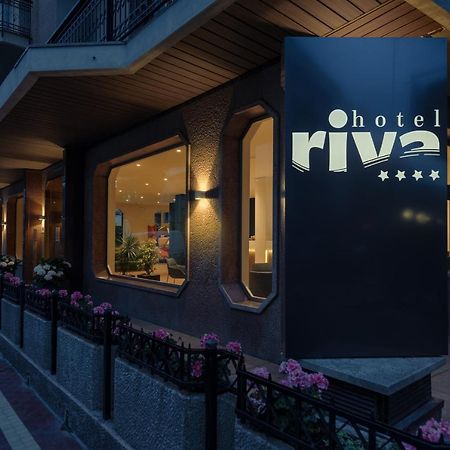 Hotel Riva อาลัสซิโอ ภายนอก รูปภาพ